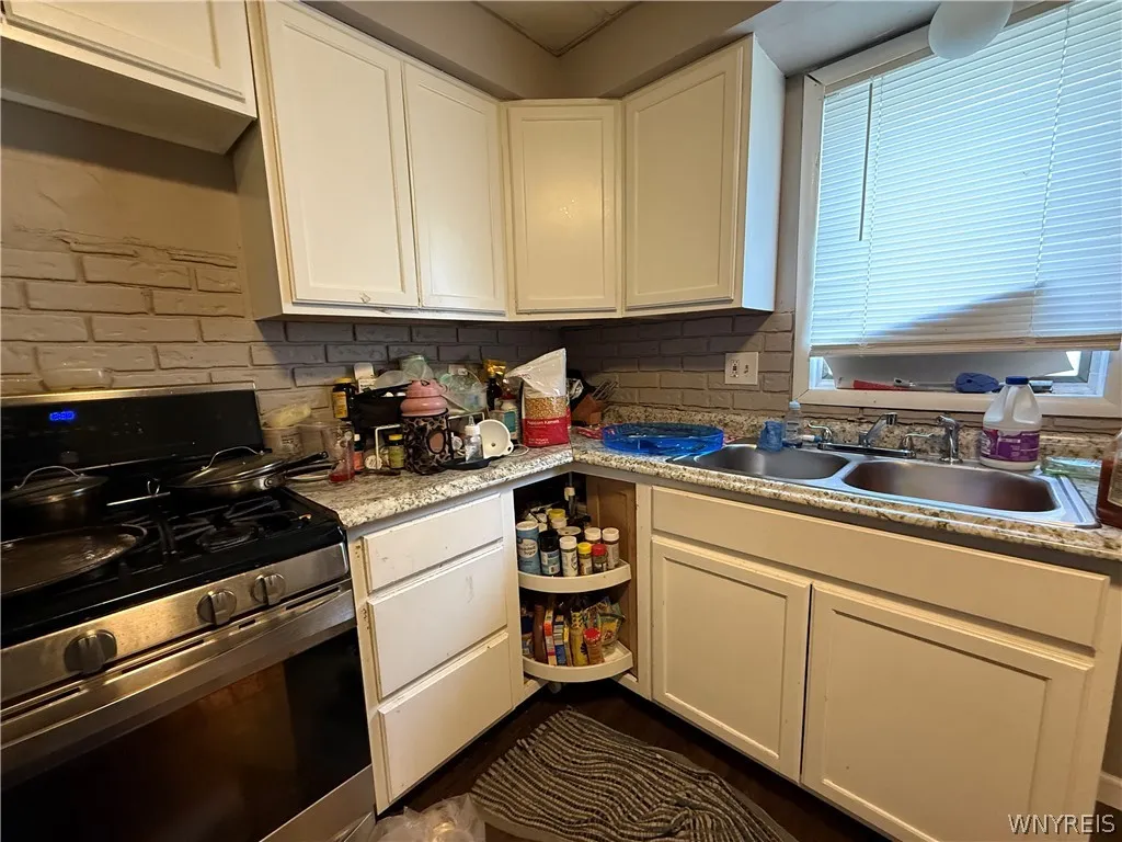 333 Crowley Avenue, Buffalo, New York 14207, Buffalo, New York 14207, 4 Bedrooms Bedrooms, 6 Rooms Rooms,1 BathroomBathrooms,Residential,For Sale,333 Crowley Avenue, Buffalo, New York 14207,0,B1670641