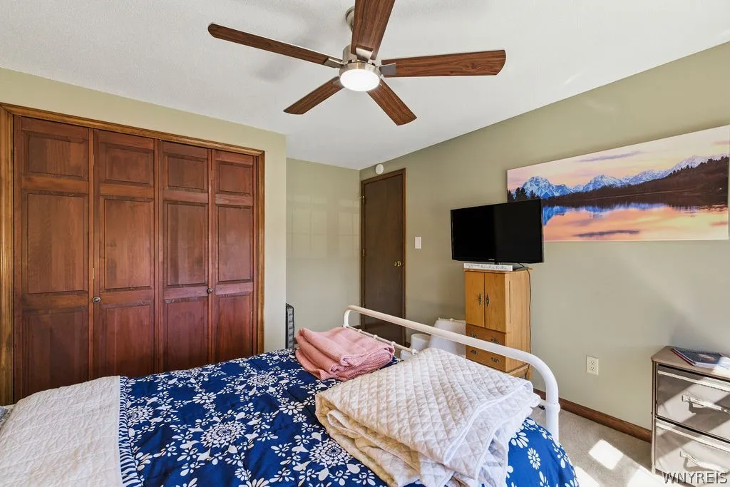 3662 Woodhaven Circle, Hamburg, New York 14075, Hamburg, New York 14075, 3 Bedrooms Bedrooms, 8 Rooms Rooms,1 BathroomBathrooms,Residential,For Sale,3662 Woodhaven Circle, Hamburg, New York 14075,0,B1670626