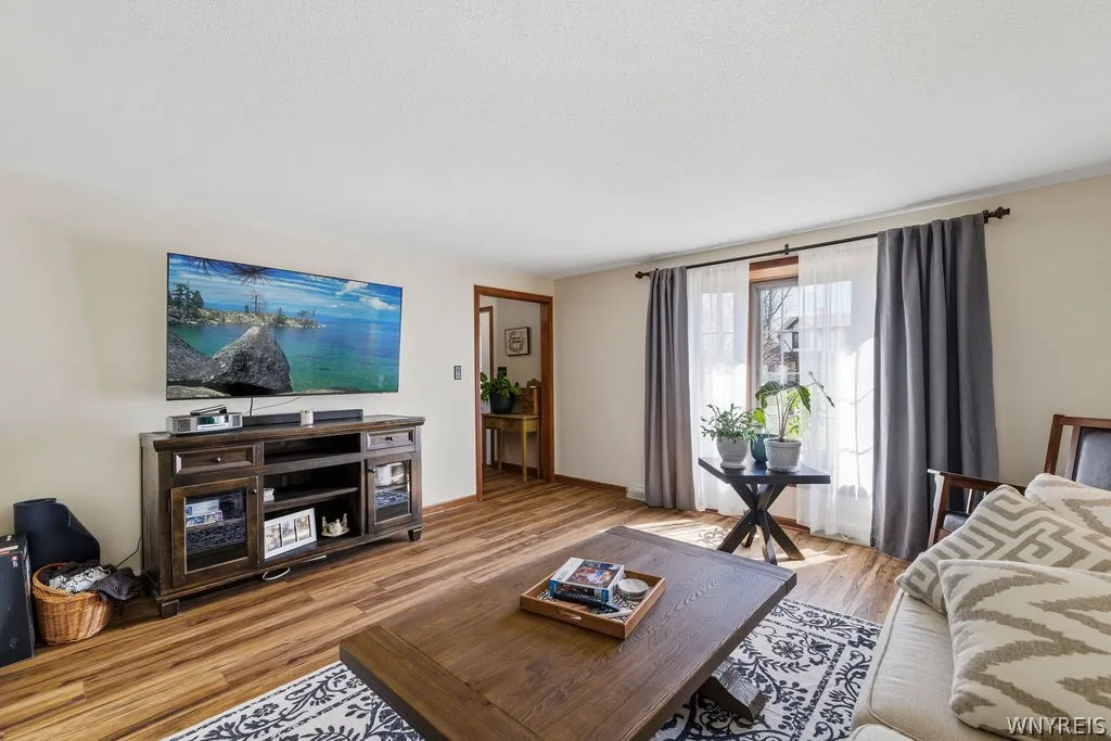 3662 Woodhaven Circle, Hamburg, New York 14075, Hamburg, New York 14075, 3 Bedrooms Bedrooms, 8 Rooms Rooms,1 BathroomBathrooms,Residential,For Sale,3662 Woodhaven Circle, Hamburg, New York 14075,0,B1670626