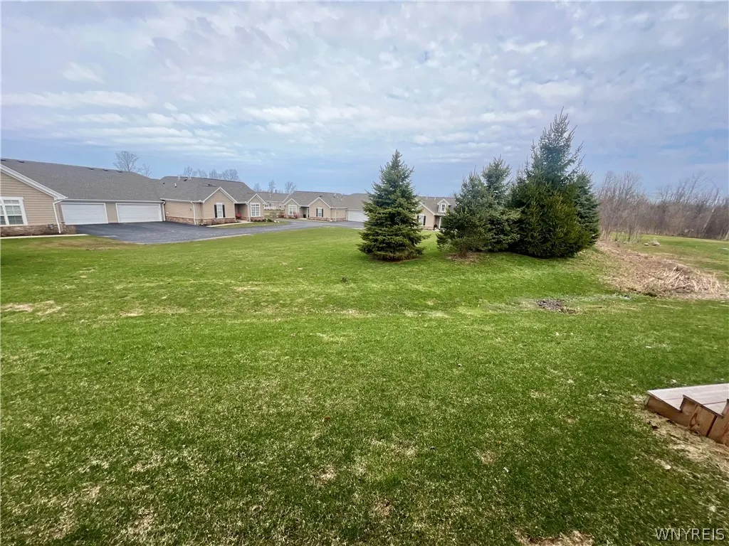 3050 Pleasant Avenue, Hamburg, New York 14075, Hamburg, New York 14075, 2 Bedrooms Bedrooms, 5 Rooms Rooms,2 BathroomsBathrooms,Residential,For Sale,3050 Pleasant Avenue, Hamburg, New York 14075,0,B1665272