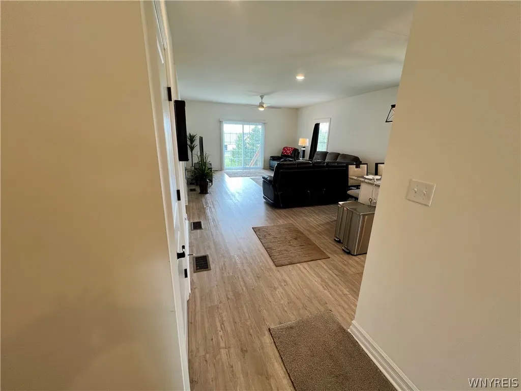 3050 Pleasant Avenue, Hamburg, New York 14075, Hamburg, New York 14075, 2 Bedrooms Bedrooms, 5 Rooms Rooms,2 BathroomsBathrooms,Residential,For Sale,3050 Pleasant Avenue, Hamburg, New York 14075,0,B1665272