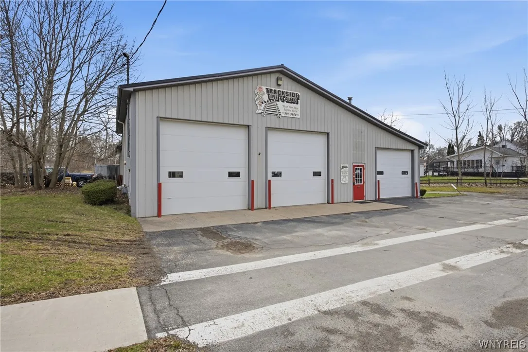 24 North Pearl Street, Attica, New York 14011, Attica, New York 14011, ,Commercial Sale,For Sale,24 North Pearl Street, Attica, New York 14011,0,B1671559