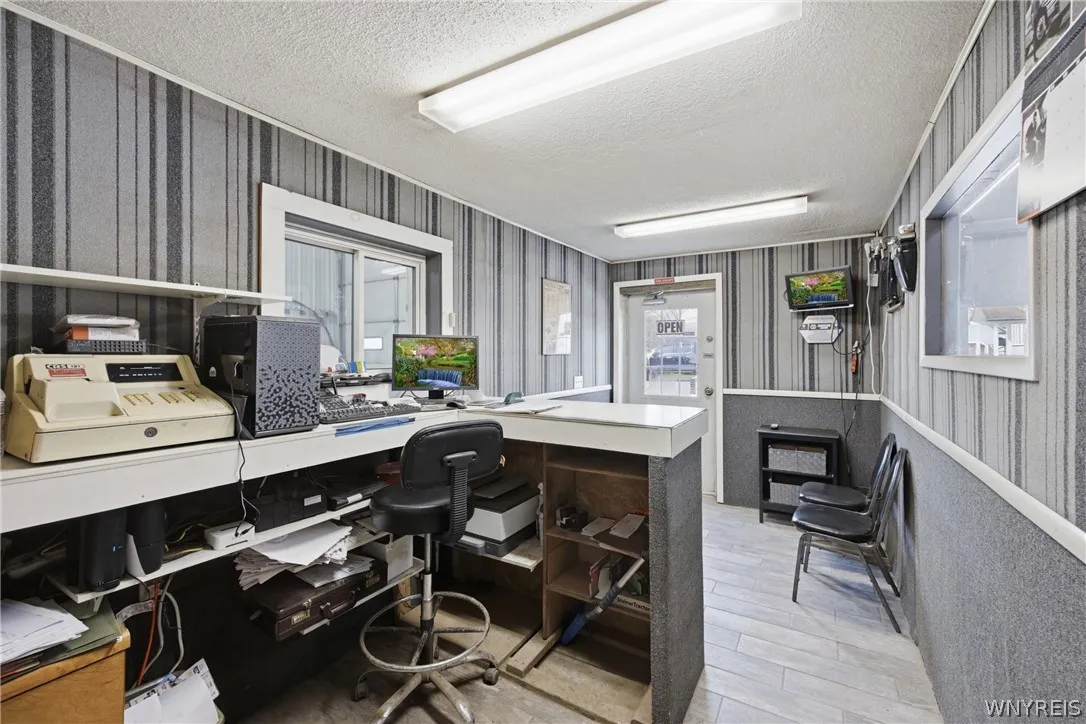 24 North Pearl Street, Attica, New York 14011, Attica, New York 14011, ,Commercial Sale,For Sale,24 North Pearl Street, Attica, New York 14011,0,B1671559