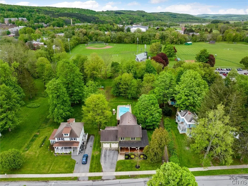 15 West Kendrick Avenue, Hamilton, New York 13346, Hamilton, New York 13346, 5 Bedrooms Bedrooms, 13 Rooms Rooms,3 BathroomsBathrooms,Residential,For Sale,15 West Kendrick Avenue, Hamilton, New York 13346,0,S1670689
