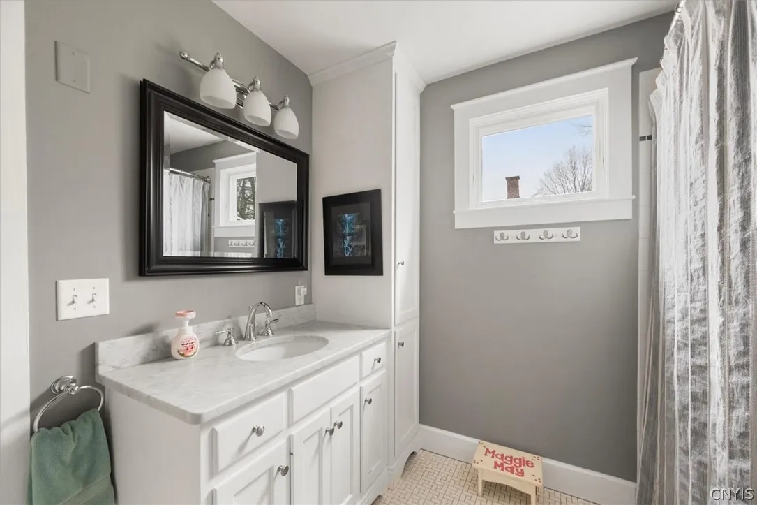 15 West Kendrick Avenue, Hamilton, New York 13346, Hamilton, New York 13346, 5 Bedrooms Bedrooms, 13 Rooms Rooms,3 BathroomsBathrooms,Residential,For Sale,15 West Kendrick Avenue, Hamilton, New York 13346,0,S1670689