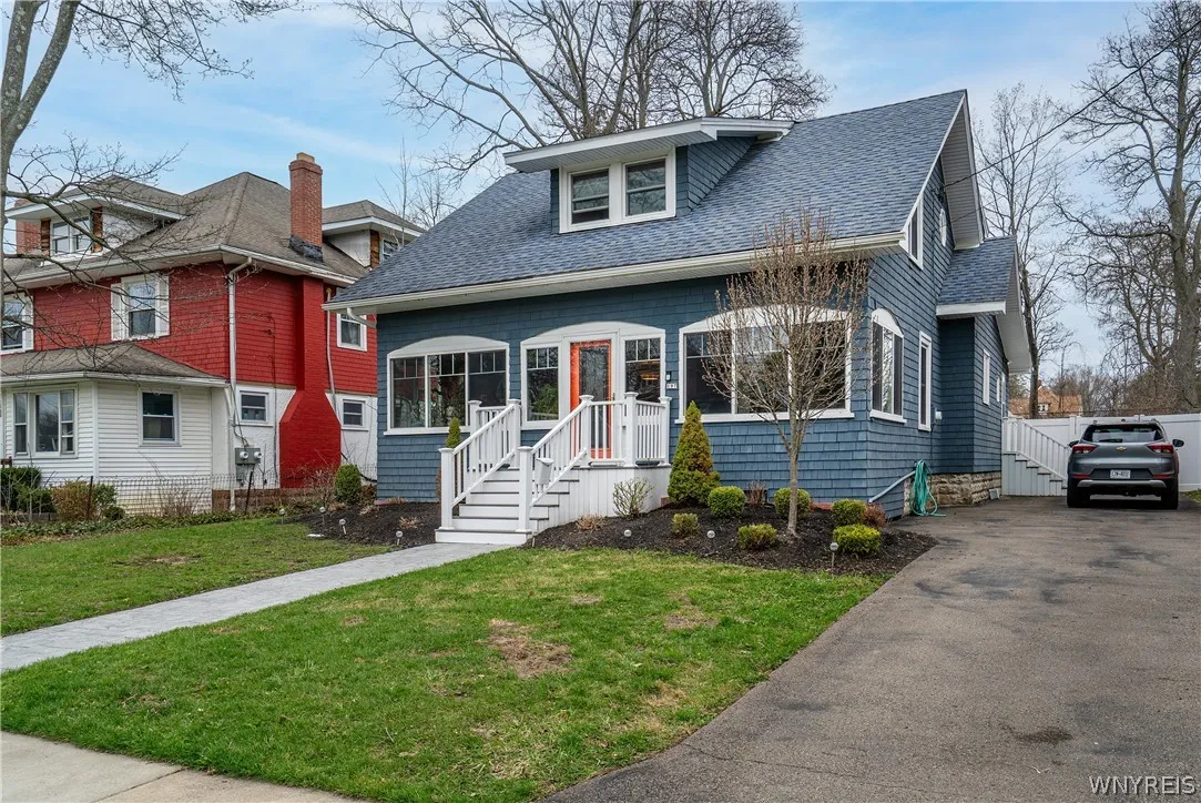 197 Long Avenue, Hamburg, New York 14075, Hamburg, New York 14075, 3 Bedrooms Bedrooms, 10 Rooms Rooms,2 BathroomsBathrooms,Residential,For Sale,197 Long Avenue, Hamburg, New York 14075,0,B1673009