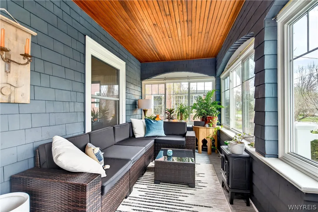 197 Long Avenue, Hamburg, New York 14075, Hamburg, New York 14075, 3 Bedrooms Bedrooms, 10 Rooms Rooms,2 BathroomsBathrooms,Residential,For Sale,197 Long Avenue, Hamburg, New York 14075,0,B1673009