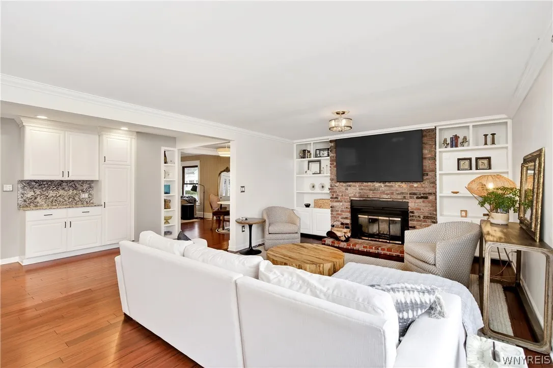 197 Long Avenue, Hamburg, New York 14075, Hamburg, New York 14075, 3 Bedrooms Bedrooms, 10 Rooms Rooms,2 BathroomsBathrooms,Residential,For Sale,197 Long Avenue, Hamburg, New York 14075,0,B1673009