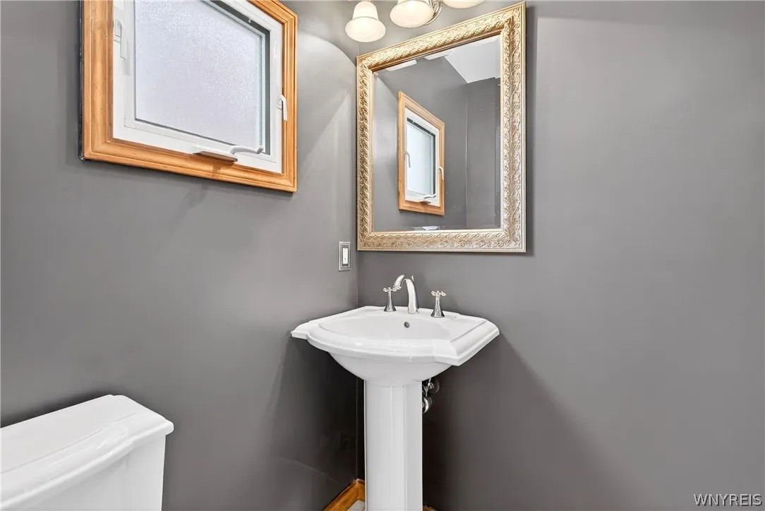 197 Long Avenue, Hamburg, New York 14075, Hamburg, New York 14075, 3 Bedrooms Bedrooms, 10 Rooms Rooms,2 BathroomsBathrooms,Residential,For Sale,197 Long Avenue, Hamburg, New York 14075,0,B1673009