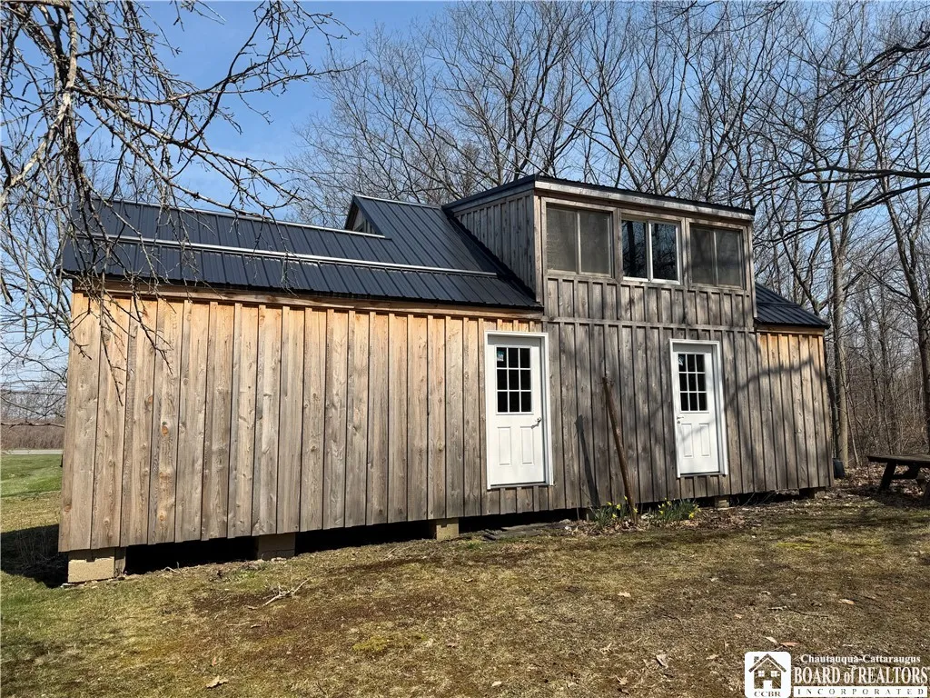 1985 Route 5, Sheridan, New York 14136, Sheridan, New York 14136, 2 Bedroom Bedrooms, 5 Room Rooms,1 BathroomBathrooms,Residential,For Sale,1985 Route 5, Sheridan, New York 14136,0,R1673024