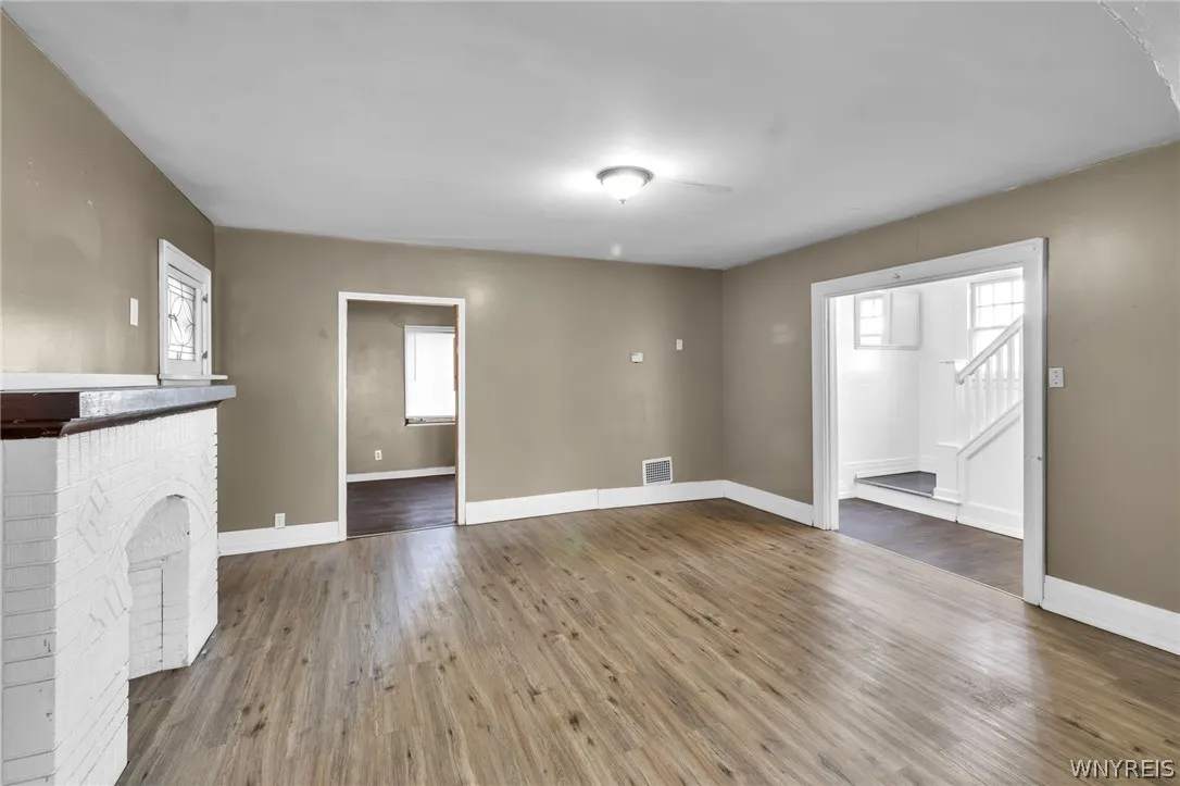 2143 Niagara Street, Buffalo, New York 14207, Buffalo, New York 14207, 8 Bedroom Bedrooms, ,3 BathroomBathrooms,Residential,For Sale,2143 Niagara Street, Buffalo, New York 14207,0,B1672981