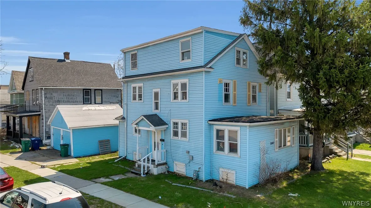 2143 Niagara Street, Buffalo, New York 14207, Buffalo, New York 14207, 8 Bedroom Bedrooms, ,3 BathroomBathrooms,Residential,For Sale,2143 Niagara Street, Buffalo, New York 14207,0,B1672981