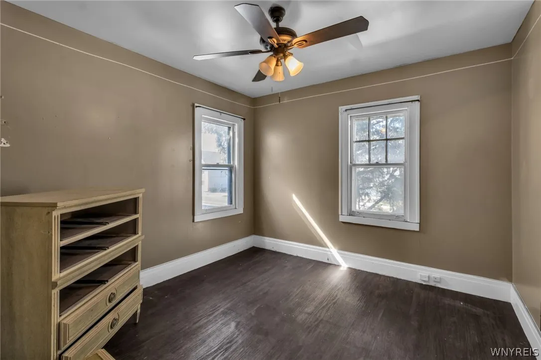 2143 Niagara Street, Buffalo, New York 14207, Buffalo, New York 14207, 8 Bedroom Bedrooms, ,3 BathroomBathrooms,Residential,For Sale,2143 Niagara Street, Buffalo, New York 14207,0,B1672981