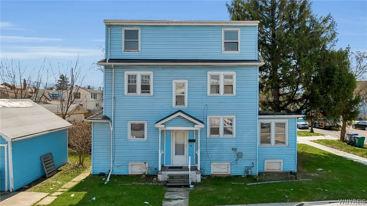2143 Niagara Street, Buffalo, New York 14207, Buffalo, New York 14207, 8 Bedroom Bedrooms, ,3 BathroomBathrooms,Residential,For Sale,2143 Niagara Street, Buffalo, New York 14207,0,B1672981