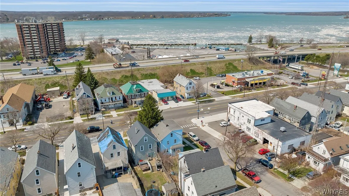 2143 Niagara Street, Buffalo, New York 14207, Buffalo, New York 14207, 8 Bedroom Bedrooms, ,3 BathroomBathrooms,Residential,For Sale,2143 Niagara Street, Buffalo, New York 14207,0,B1672981
