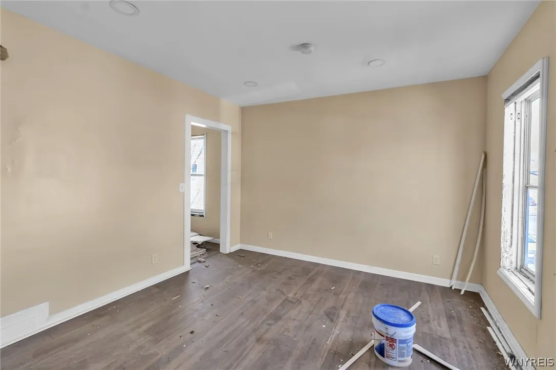 2143 Niagara Street, Buffalo, New York 14207, Buffalo, New York 14207, 8 Bedroom Bedrooms, ,3 BathroomBathrooms,Residential,For Sale,2143 Niagara Street, Buffalo, New York 14207,0,B1672981