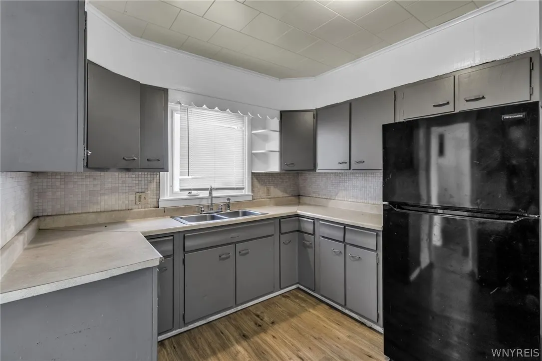 2143 Niagara Street, Buffalo, New York 14207, Buffalo, New York 14207, 8 Bedroom Bedrooms, ,3 BathroomBathrooms,Residential,For Sale,2143 Niagara Street, Buffalo, New York 14207,0,B1672981