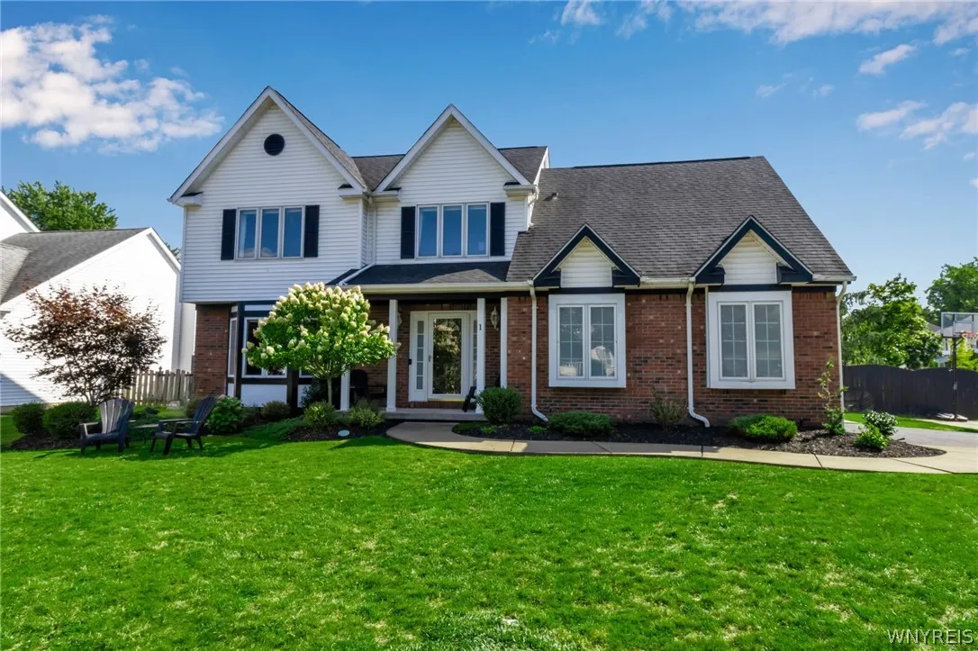 1 San Pablo Court, Amherst, New York 14051, Amherst, New York 14051, 4 Bedrooms Bedrooms, 11 Rooms Rooms,2 BathroomsBathrooms,Residential,For Sale,1 San Pablo Court, Amherst, New York 14051,0,B1673277