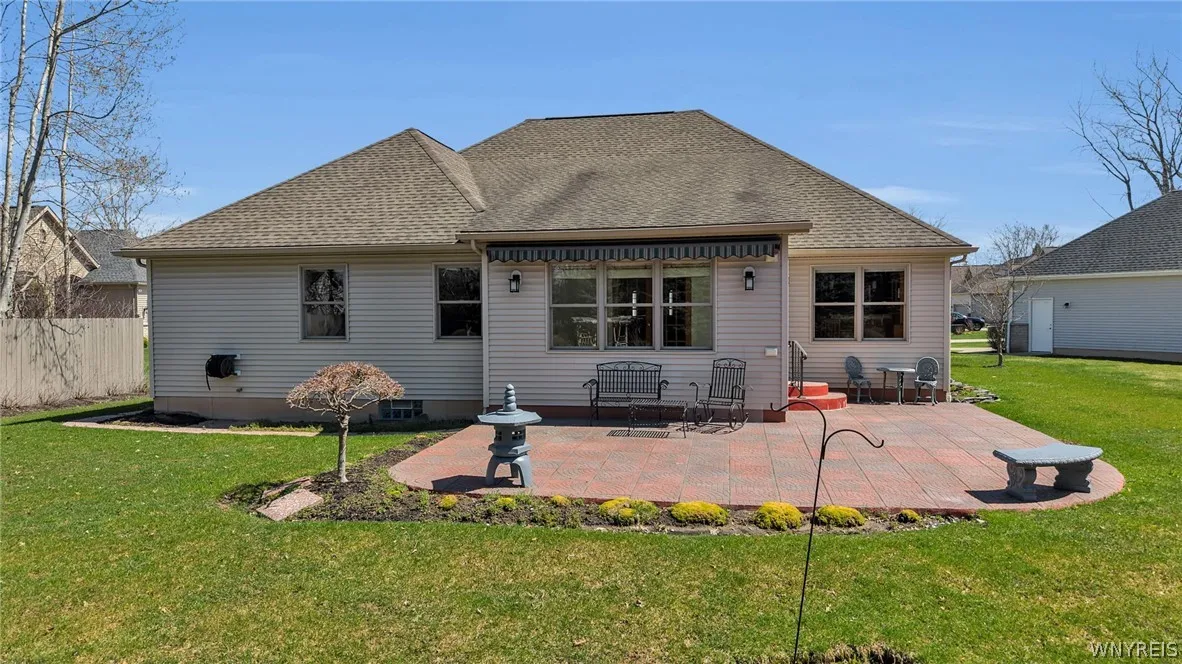 40 Collins Court, Amherst, New York 14068, Amherst, New York 14068, 3 Bedrooms Bedrooms, 8 Rooms Rooms,2 BathroomsBathrooms,Residential,For Sale,40 Collins Court, Amherst, New York 14068,0,B1673104