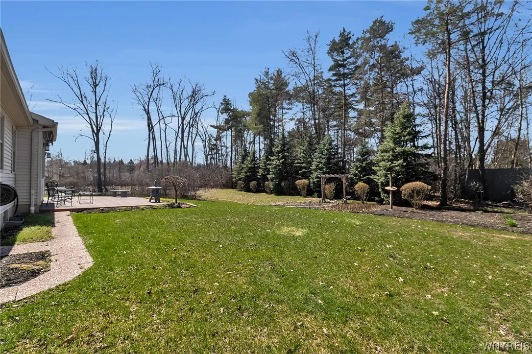 40 Collins Court, Amherst, New York 14068, Amherst, New York 14068, 3 Bedrooms Bedrooms, 8 Rooms Rooms,2 BathroomsBathrooms,Residential,For Sale,40 Collins Court, Amherst, New York 14068,0,B1673104