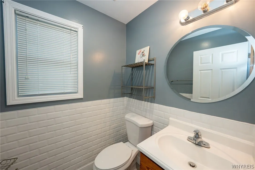 5233 Scranton Road, Hamburg, New York 14075, Hamburg, New York 14075, 10 Bedrooms Bedrooms, ,3 BathroomsBathrooms,Residential,For Sale,5233 Scranton Road, Hamburg, New York 14075,0,B1673211