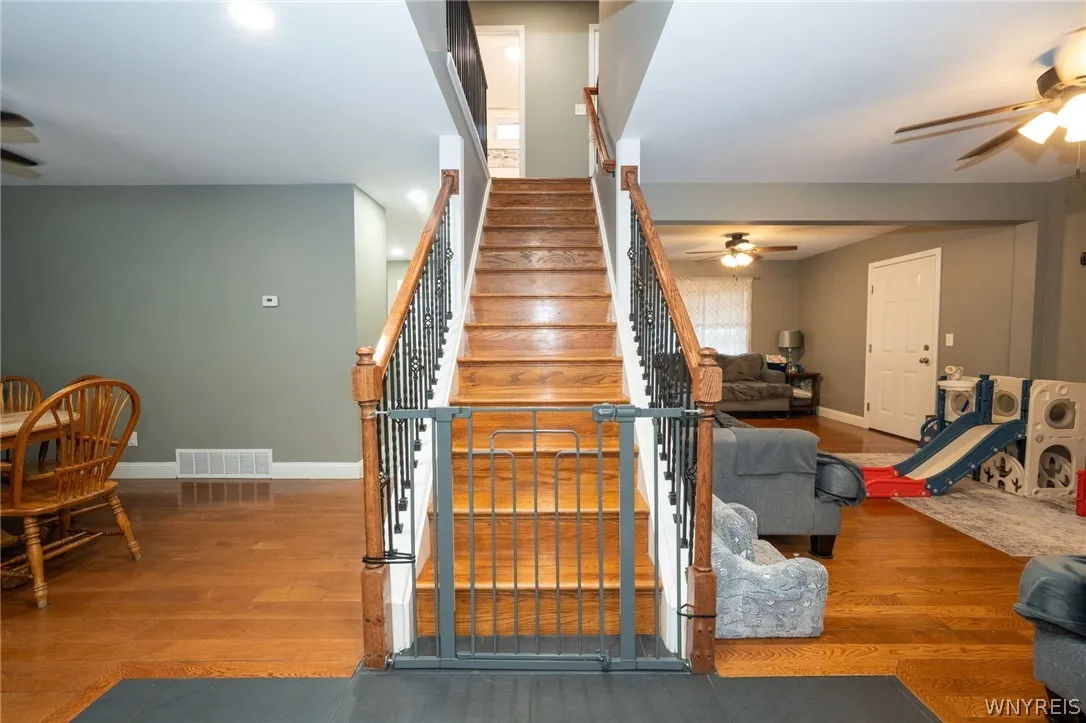 5233 Scranton Road, Hamburg, New York 14075, Hamburg, New York 14075, 10 Bedrooms Bedrooms, ,3 BathroomsBathrooms,Residential,For Sale,5233 Scranton Road, Hamburg, New York 14075,0,B1673211