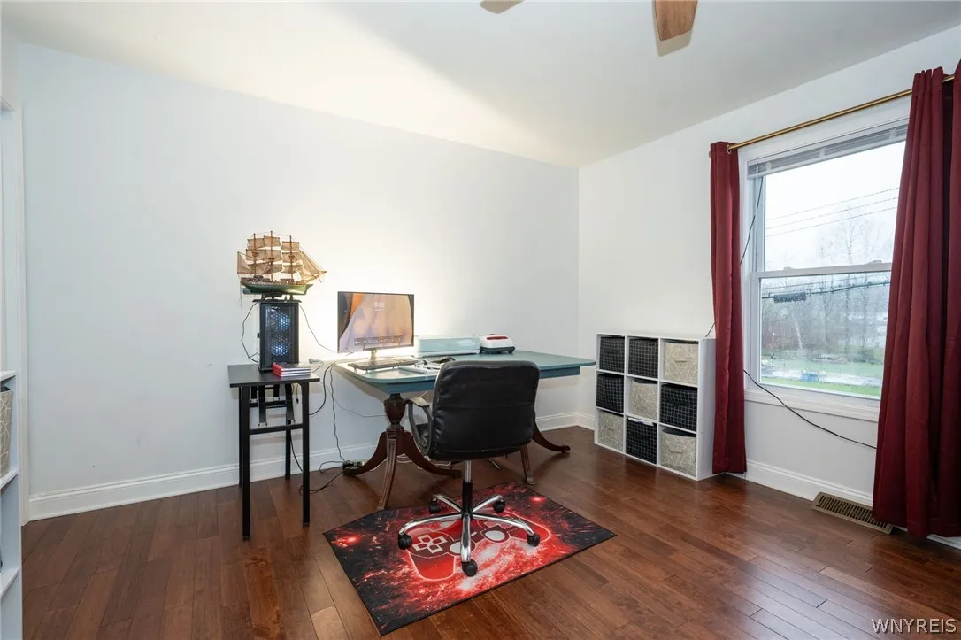 5233 Scranton Road, Hamburg, New York 14075, Hamburg, New York 14075, 10 Bedrooms Bedrooms, ,3 BathroomsBathrooms,Residential,For Sale,5233 Scranton Road, Hamburg, New York 14075,0,B1673211