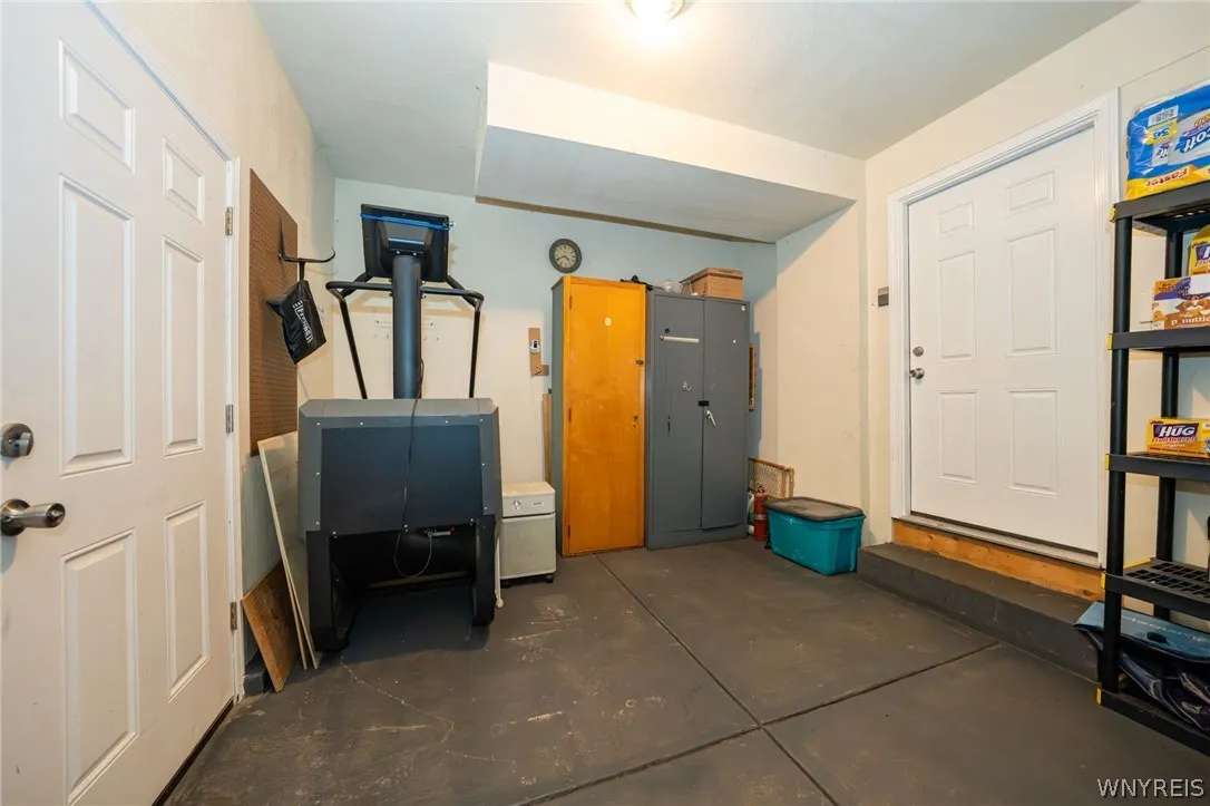 5233 Scranton Road, Hamburg, New York 14075, Hamburg, New York 14075, 10 Bedrooms Bedrooms, ,3 BathroomsBathrooms,Residential,For Sale,5233 Scranton Road, Hamburg, New York 14075,0,B1673211