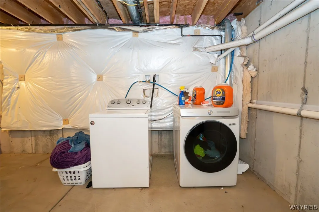 5233 Scranton Road, Hamburg, New York 14075, Hamburg, New York 14075, 10 Bedrooms Bedrooms, ,3 BathroomsBathrooms,Residential,For Sale,5233 Scranton Road, Hamburg, New York 14075,0,B1673211