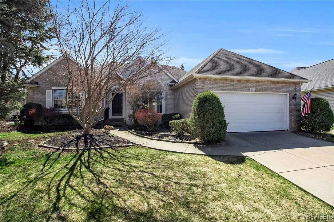 11 Brambly Court, Amherst, New York 14221, Amherst, New York 14221, 2 Bedrooms Bedrooms, 9 Rooms Rooms,2 BathroomsBathrooms,Residential,For Sale,11 Brambly Court, Amherst, New York 14221,0,B1673000