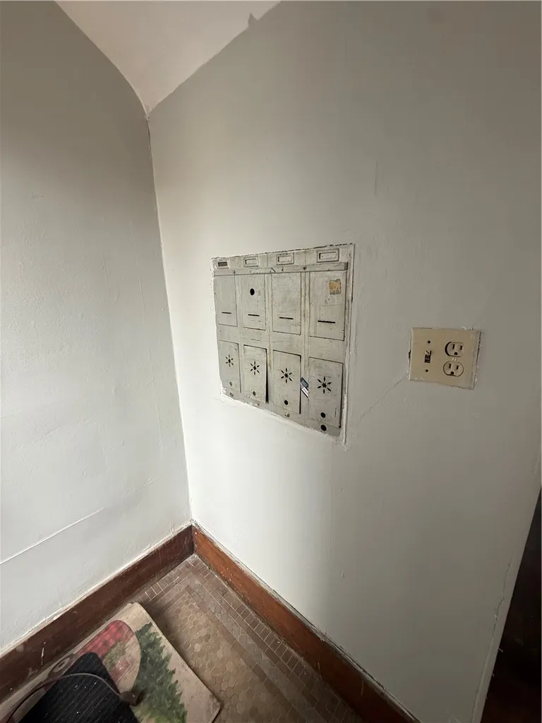 1873 East Main Street, Rochester, New York 14609, Rochester, New York 14609, 8 Bedroom Bedrooms, ,4 BathroomBathrooms,Residential,For Sale,1873 East Main Street, Rochester, New York 14609,0,R1666076