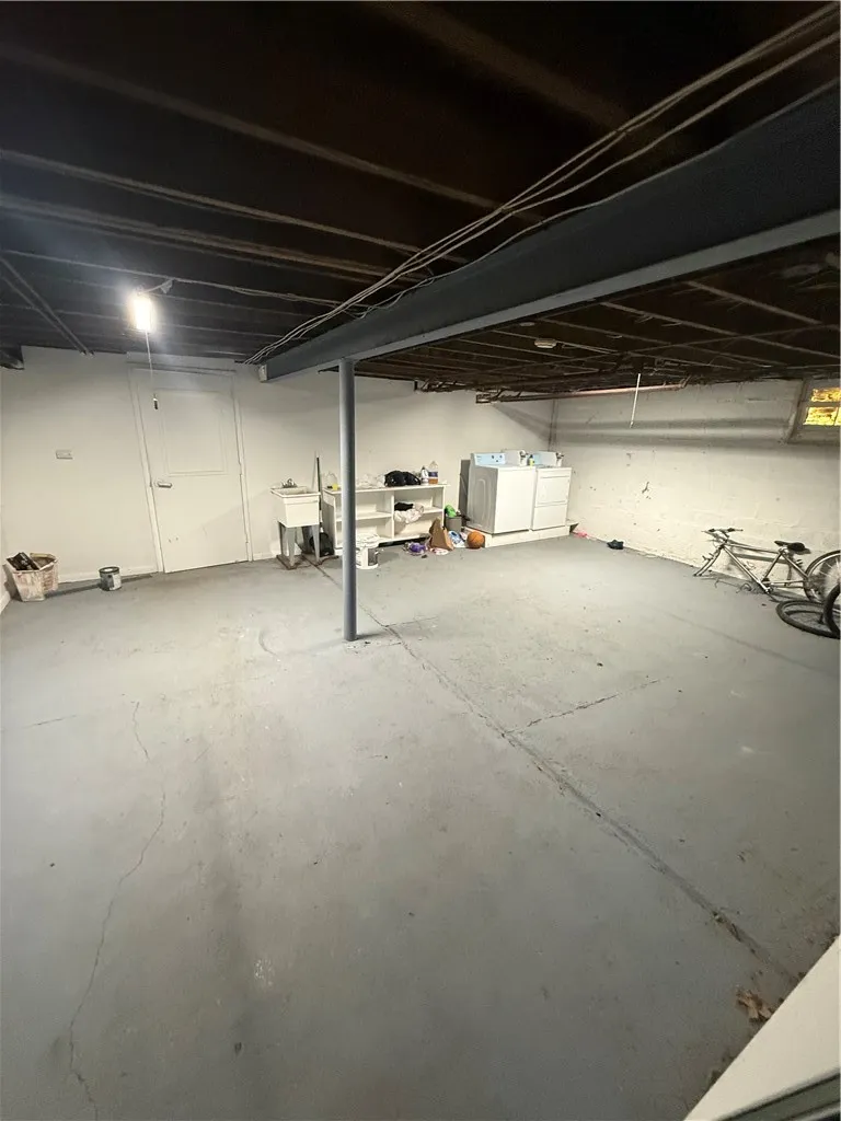 1873 East Main Street, Rochester, New York 14609, Rochester, New York 14609, 8 Bedroom Bedrooms, ,4 BathroomBathrooms,Residential,For Sale,1873 East Main Street, Rochester, New York 14609,0,R1666076