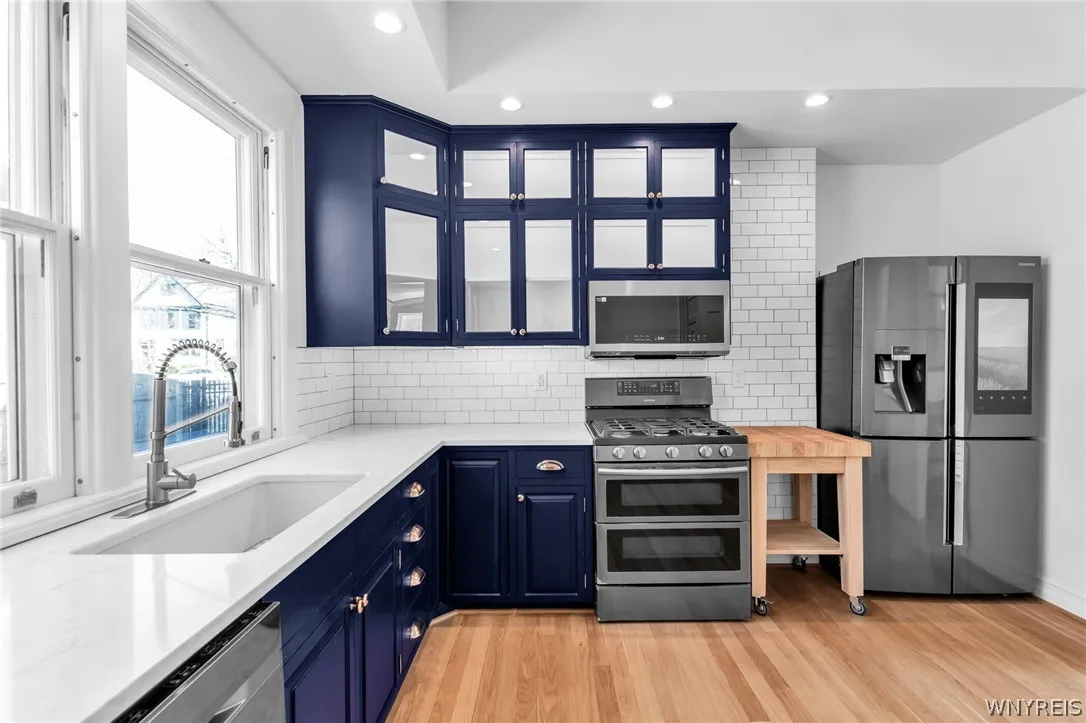 887 West Ferry Street, Buffalo, New York 14209, Buffalo, New York 14209, 4 Bedrooms Bedrooms, 10 Rooms Rooms,1 BathroomBathrooms,Residential Lease,For Rent,887 West Ferry Street, Buffalo, New York 14209,0,B1672814