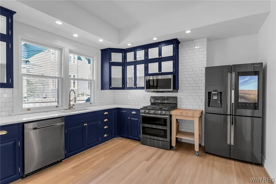 887 West Ferry Street, Buffalo, New York 14209, Buffalo, New York 14209, 4 Bedrooms Bedrooms, 10 Rooms Rooms,1 BathroomBathrooms,Residential Lease,For Rent,887 West Ferry Street, Buffalo, New York 14209,0,B1672814