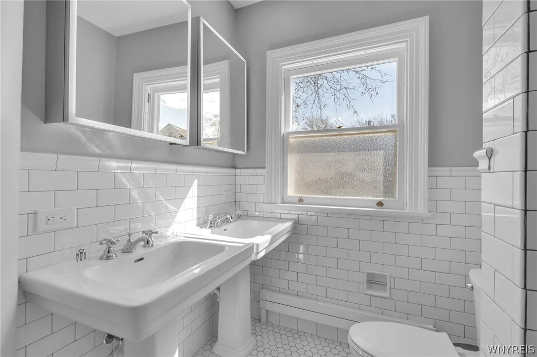 887 West Ferry Street, Buffalo, New York 14209, Buffalo, New York 14209, 4 Bedrooms Bedrooms, 10 Rooms Rooms,1 BathroomBathrooms,Residential Lease,For Rent,887 West Ferry Street, Buffalo, New York 14209,0,B1672814