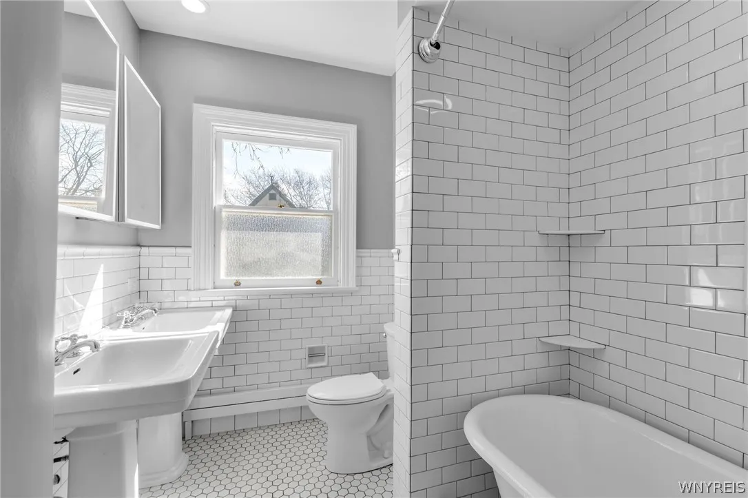 887 West Ferry Street, Buffalo, New York 14209, Buffalo, New York 14209, 4 Bedrooms Bedrooms, 10 Rooms Rooms,1 BathroomBathrooms,Residential Lease,For Rent,887 West Ferry Street, Buffalo, New York 14209,0,B1672814