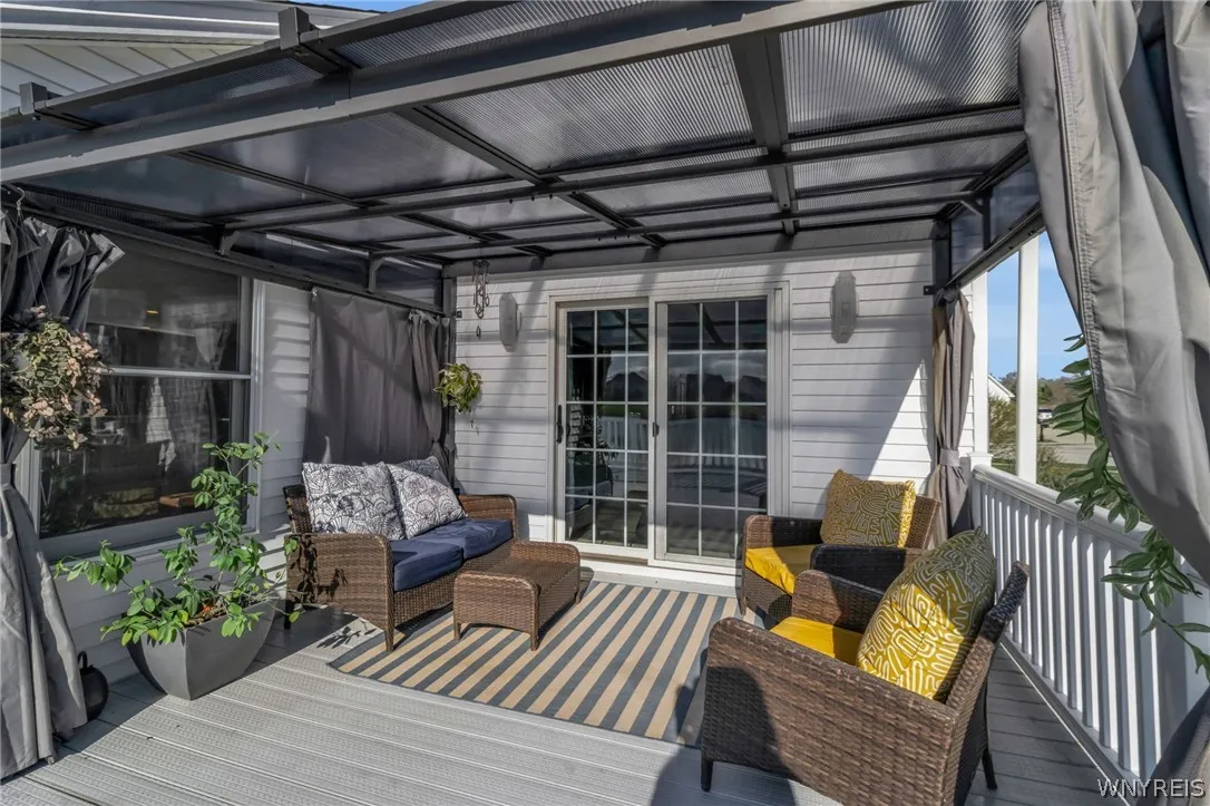 9574 English Ivy Court, Clarence, New York 14032, Clarence, New York 14032, 4 Bedrooms Bedrooms, 12 Rooms Rooms,3 BathroomsBathrooms,Residential,For Sale,9574 English Ivy Court, Clarence, New York 14032,0,B1673085