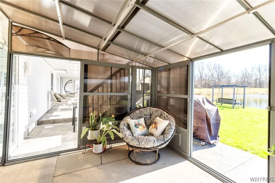 9574 English Ivy Court, Clarence, New York 14032, Clarence, New York 14032, 4 Bedrooms Bedrooms, 12 Rooms Rooms,3 BathroomsBathrooms,Residential,For Sale,9574 English Ivy Court, Clarence, New York 14032,0,B1673085