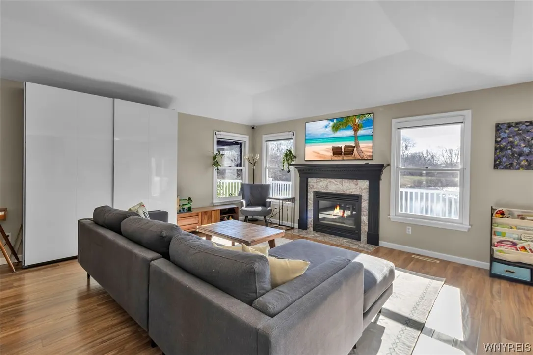 9574 English Ivy Court, Clarence, New York 14032, Clarence, New York 14032, 4 Bedrooms Bedrooms, 12 Rooms Rooms,3 BathroomsBathrooms,Residential,For Sale,9574 English Ivy Court, Clarence, New York 14032,0,B1673085