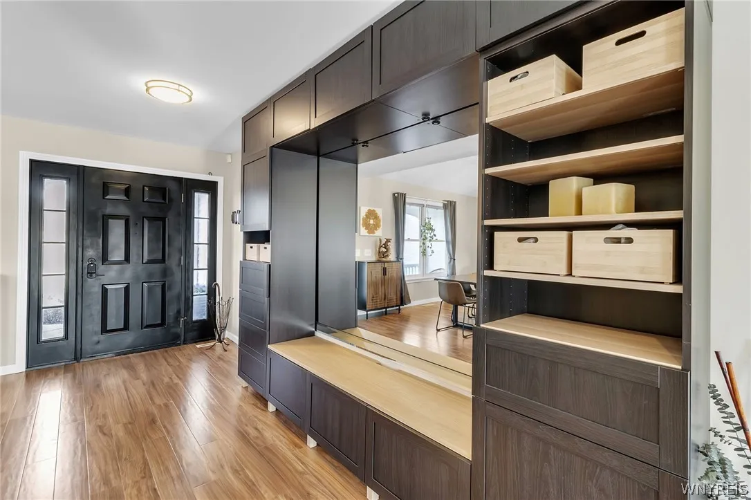 9574 English Ivy Court, Clarence, New York 14032, Clarence, New York 14032, 4 Bedrooms Bedrooms, 12 Rooms Rooms,3 BathroomsBathrooms,Residential,For Sale,9574 English Ivy Court, Clarence, New York 14032,0,B1673085