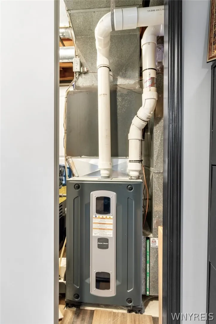 9574 English Ivy Court, Clarence, New York 14032, Clarence, New York 14032, 4 Bedrooms Bedrooms, 12 Rooms Rooms,3 BathroomsBathrooms,Residential,For Sale,9574 English Ivy Court, Clarence, New York 14032,0,B1673085