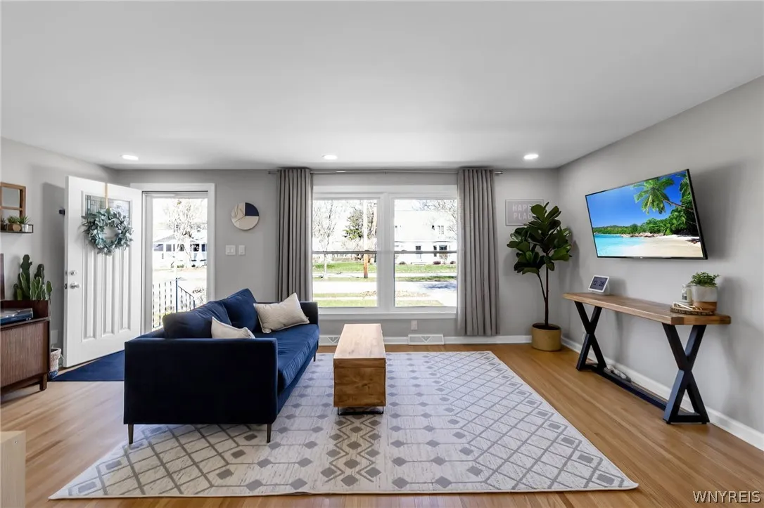 97 Huntington Court, Hamburg, New York 14075, Hamburg, New York 14075, 2 Bedrooms Bedrooms, 6 Rooms Rooms,1 BathroomBathrooms,Residential,For Sale,97 Huntington Court, Hamburg, New York 14075,0,B1673394