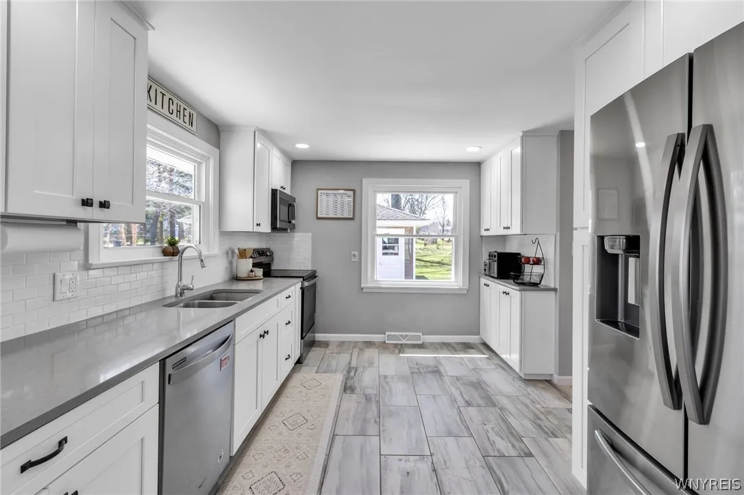 97 Huntington Court, Hamburg, New York 14075, Hamburg, New York 14075, 2 Bedrooms Bedrooms, 6 Rooms Rooms,1 BathroomBathrooms,Residential,For Sale,97 Huntington Court, Hamburg, New York 14075,0,B1673394
