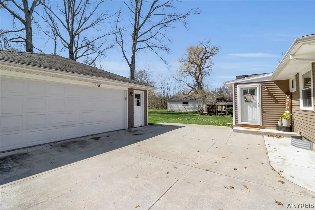 97 Huntington Court, Hamburg, New York 14075, Hamburg, New York 14075, 2 Bedrooms Bedrooms, 6 Rooms Rooms,1 BathroomBathrooms,Residential,For Sale,97 Huntington Court, Hamburg, New York 14075,0,B1673394