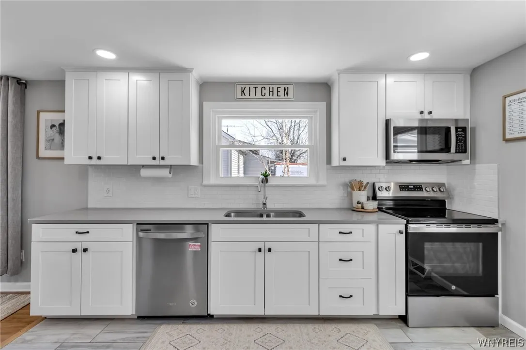 97 Huntington Court, Hamburg, New York 14075, Hamburg, New York 14075, 2 Bedrooms Bedrooms, 6 Rooms Rooms,1 BathroomBathrooms,Residential,For Sale,97 Huntington Court, Hamburg, New York 14075,0,B1673394