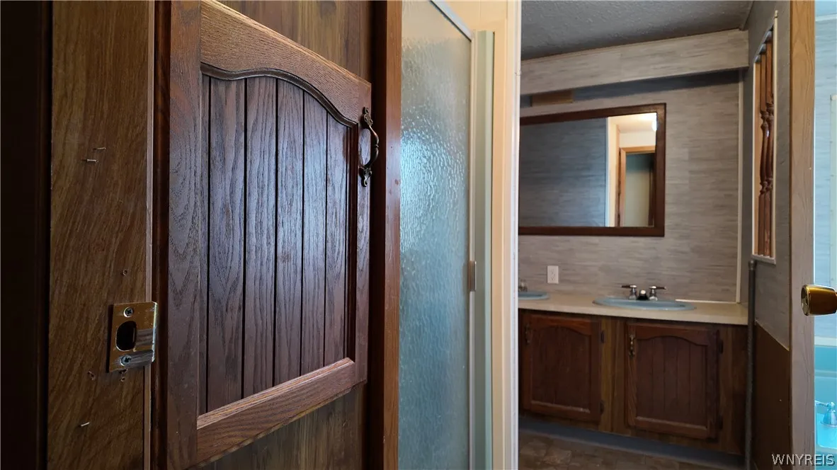 13 Rippleway Drive, Hamburg, New York 14075, Hamburg, New York 14075, 2 Bedrooms Bedrooms, 5 Rooms Rooms,2 BathroomsBathrooms,Residential,For Sale,13 Rippleway Drive, Hamburg, New York 14075,0,B1672706