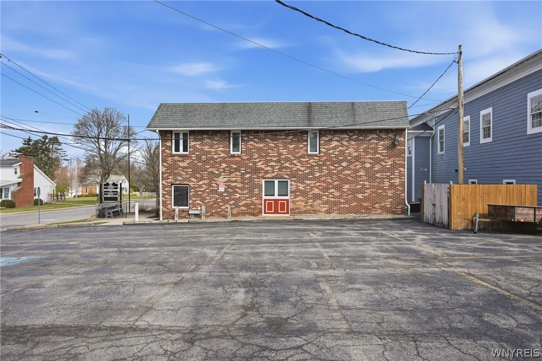 70 Linwood Avenue, Orchard Park, New York 14127, Orchard Park, New York 14127, ,Commercial Lease,For Rent,70 Linwood Avenue, Orchard Park, New York 14127,0,B1673614