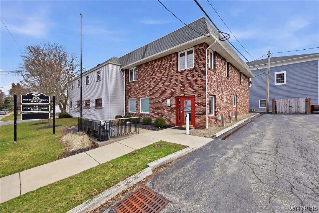 70 Linwood Avenue, Orchard Park, New York 14127, Orchard Park, New York 14127, ,Commercial Lease,For Rent,70 Linwood Avenue, Orchard Park, New York 14127,0,B1673614