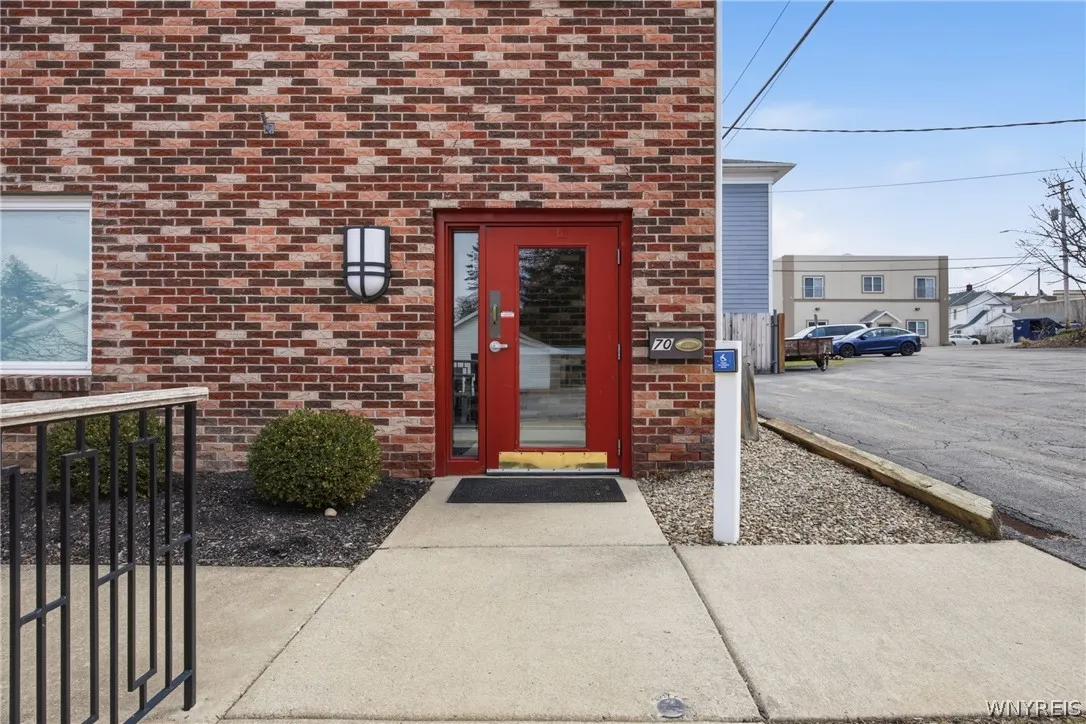70 Linwood Avenue, Orchard Park, New York 14127, Orchard Park, New York 14127, ,Commercial Lease,For Rent,70 Linwood Avenue, Orchard Park, New York 14127,0,B1673614