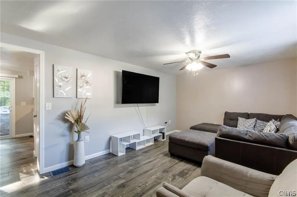 1165 Superior Street, Watertown City, New York 136, Watertown City, New York 13601, 3 Bedrooms Bedrooms, 8 Rooms Rooms,1 BathroomBathrooms,Residential Lease,Closed,1165 Superior Street, Watertown City, New York 136,0,S1673632